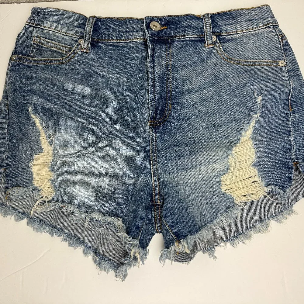 Kendall & Kylie The Iconic Short Distressed Medium Wash Sz.  9 / 29